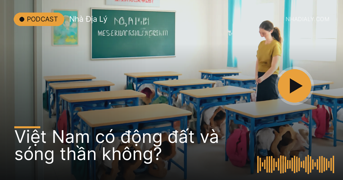 Học sinh chui xuống gầm bàn trong buổi diễn tập phòng động đất