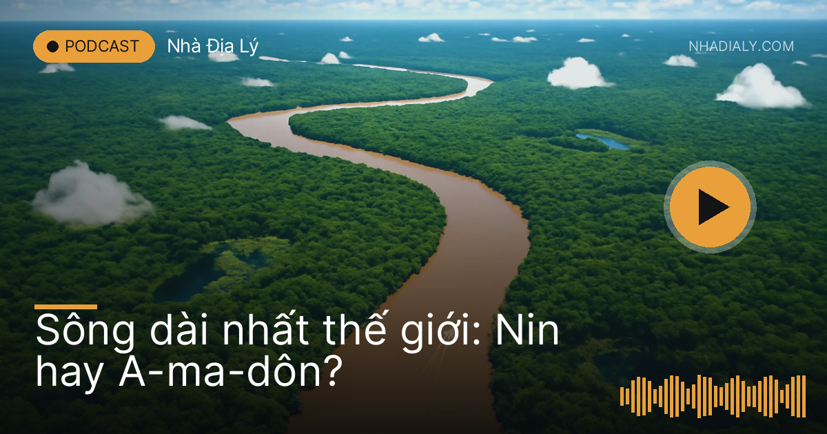 Dòng sông rộng uốn lượn giữa rừng nhiệt đới nhìn từ trên cao